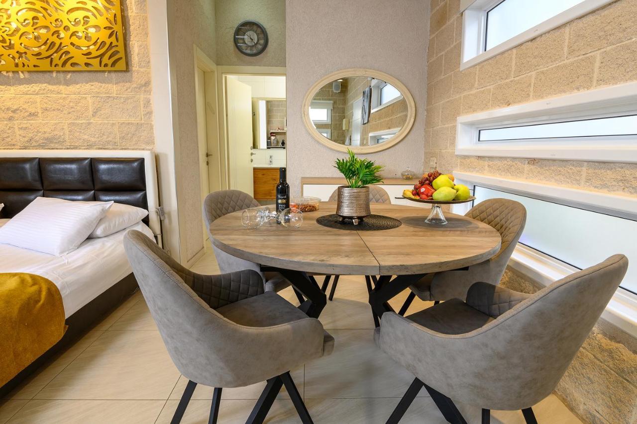 Villa אחוזת מיא - סוויטות בוטיק על המים Goren Exterior foto